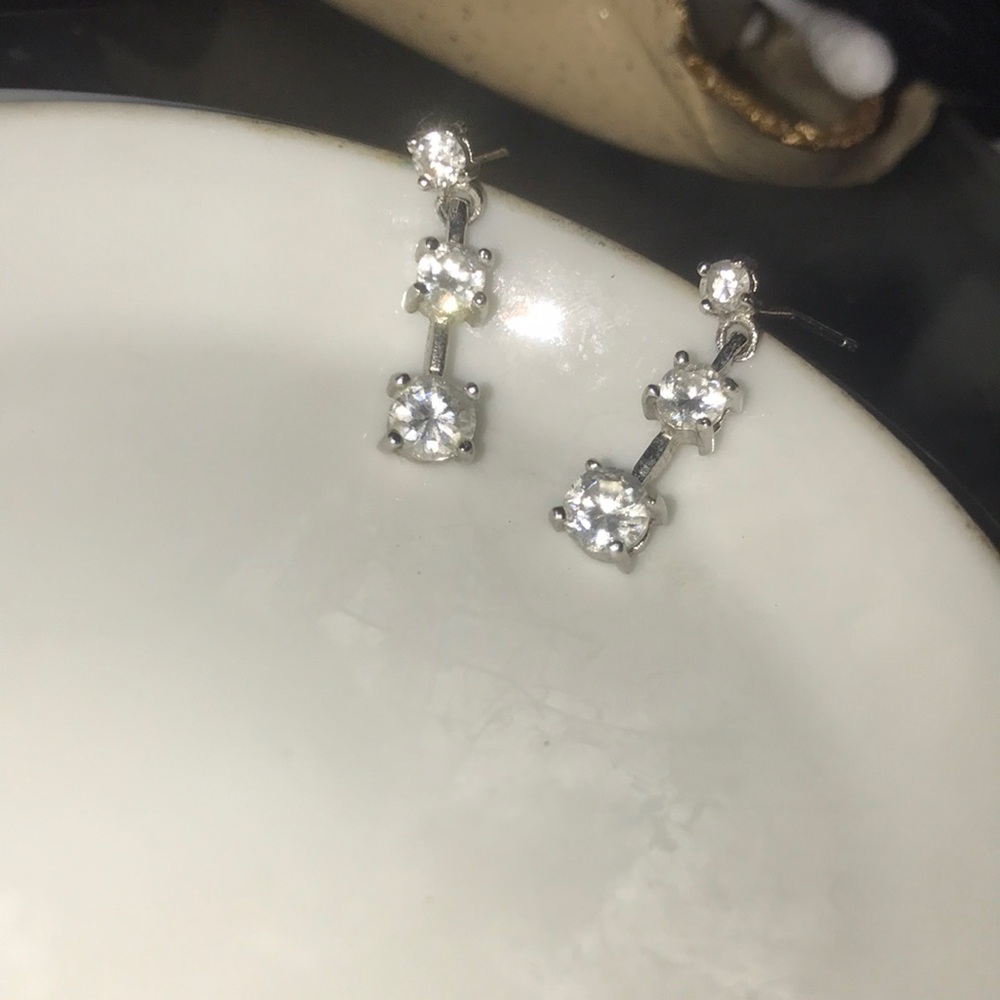 Dangling diamond earrings